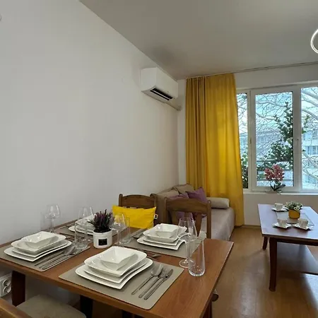 Bratanov Yassen Vilage