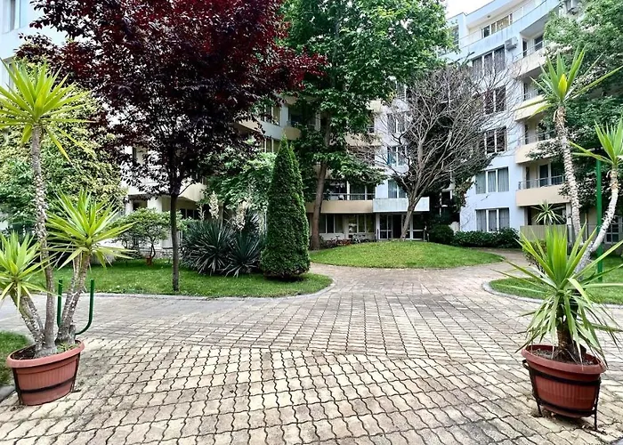 Bratanov Yassen Vilage *