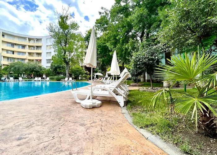 Bratanov Yassen Vilage 公寓 *