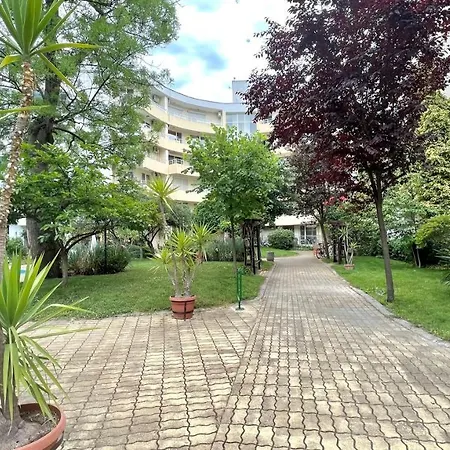 Bratanov Yassen Vilage סאני ביץ'