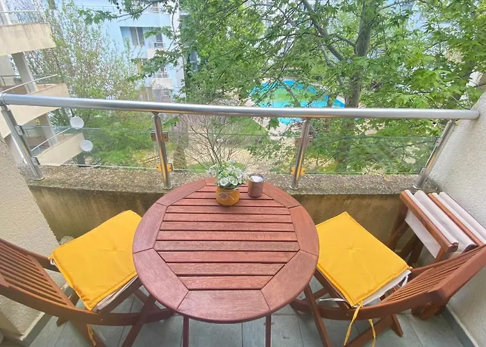 Bratanov Yassen Vilage * Слънчев бряг