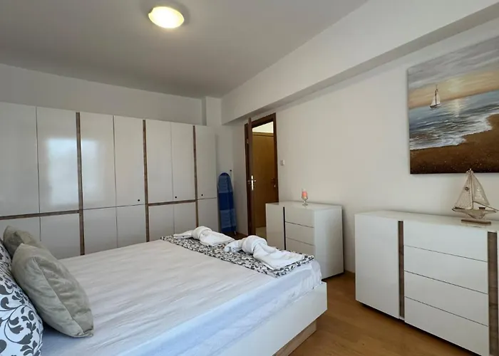 Bratanov Yassen Vilage Слънчев бряг