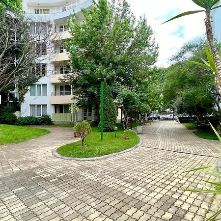 Bratanov Yassen Vilage 公寓 *